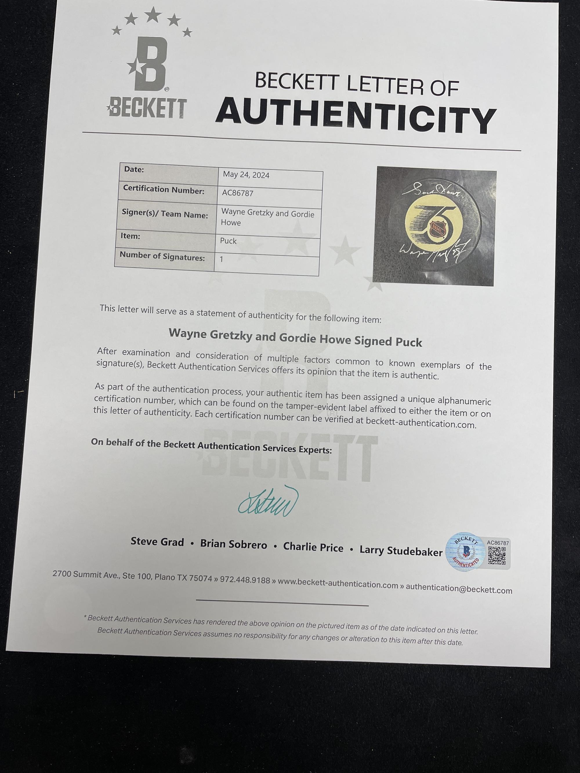 A Group of Wayne Gretzky Signed Autograph Items (Beckett Authentication Services),