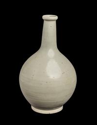 A Korean White Glazed Porcelain Bottle Vase