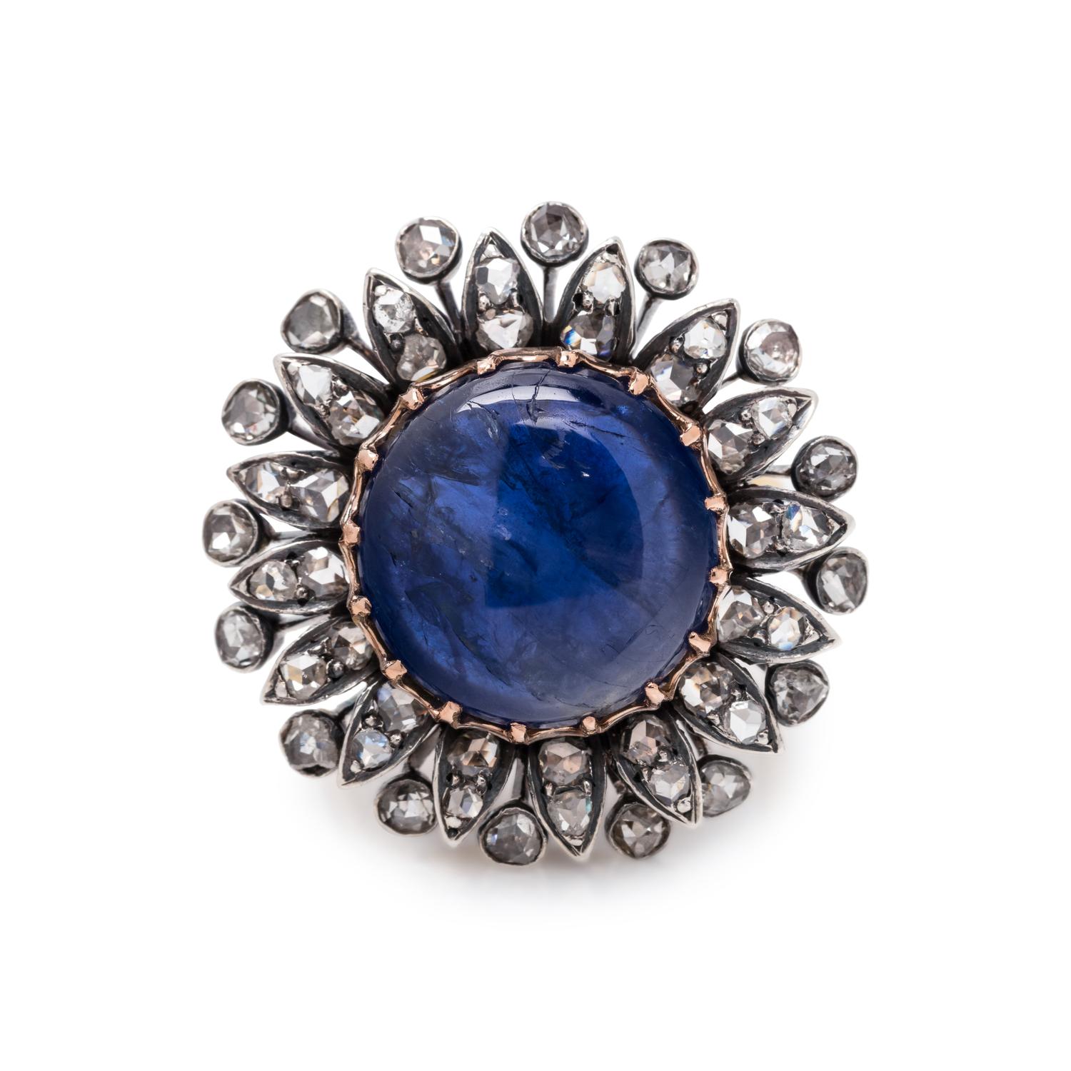 SAPPHIRE AND DIAMOND RING