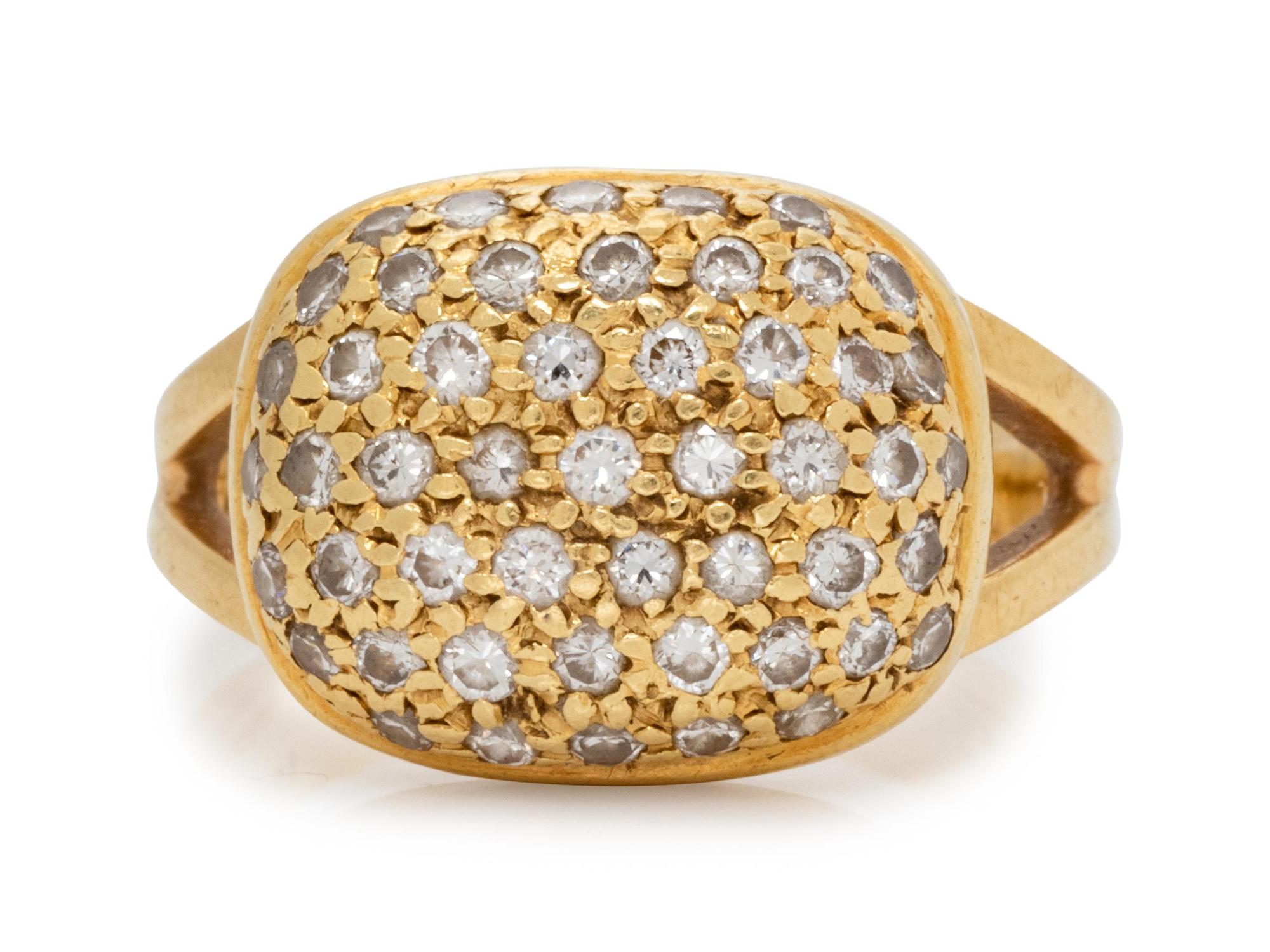An 18 Karat Yellow Gold and Diamond Ring,