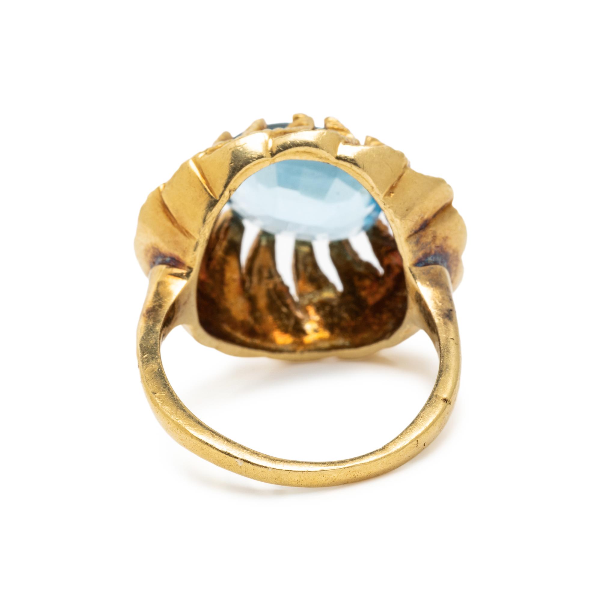 YELLOW GOLD AND BLUE TOPAZ RING