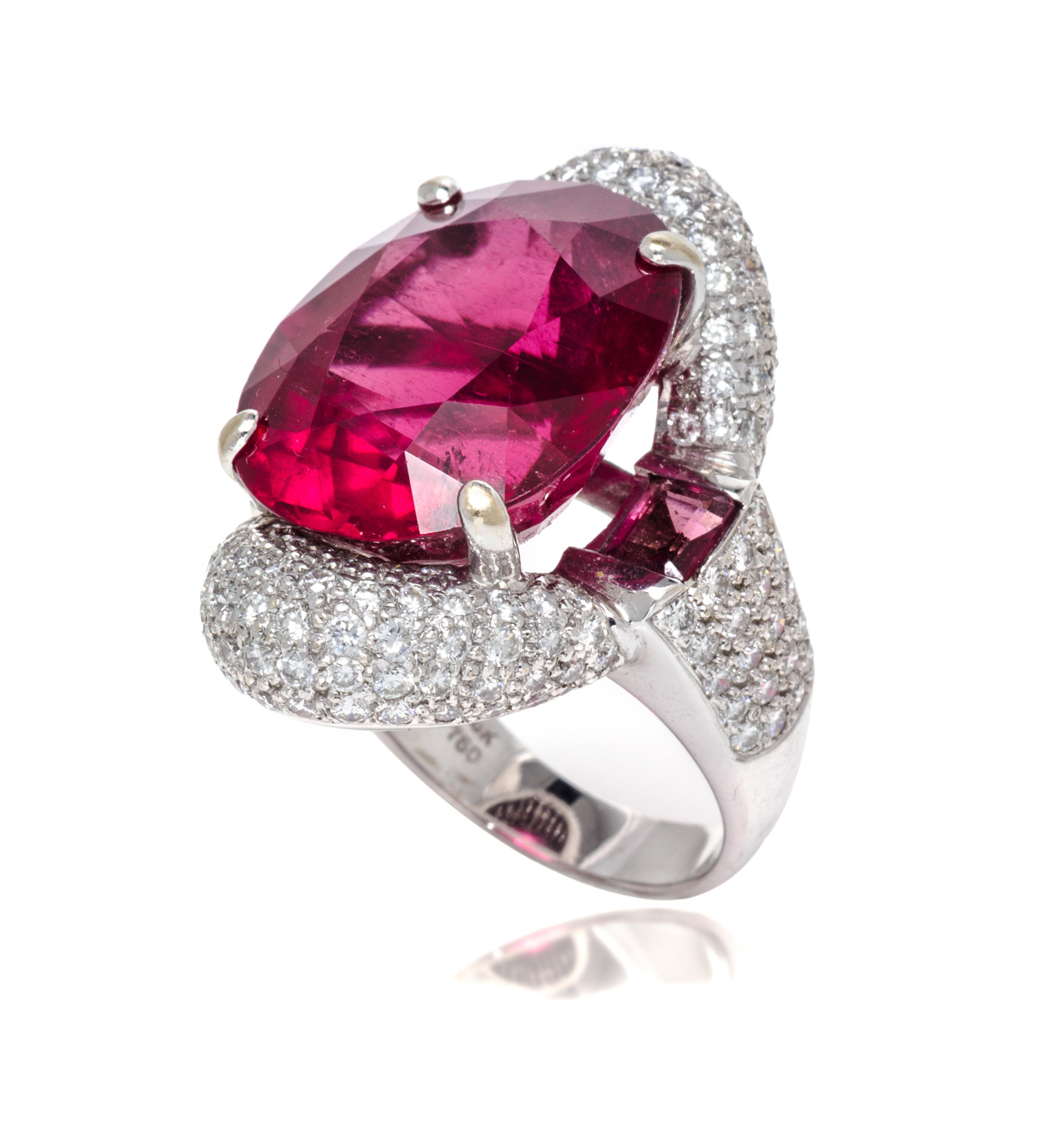 An 18 Karat White Gold, Rubellite Tourmaline and Diamond Ring, 12.30 dwts.