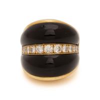 YELLOW GOLD, ONYX AND DIAMOND RING