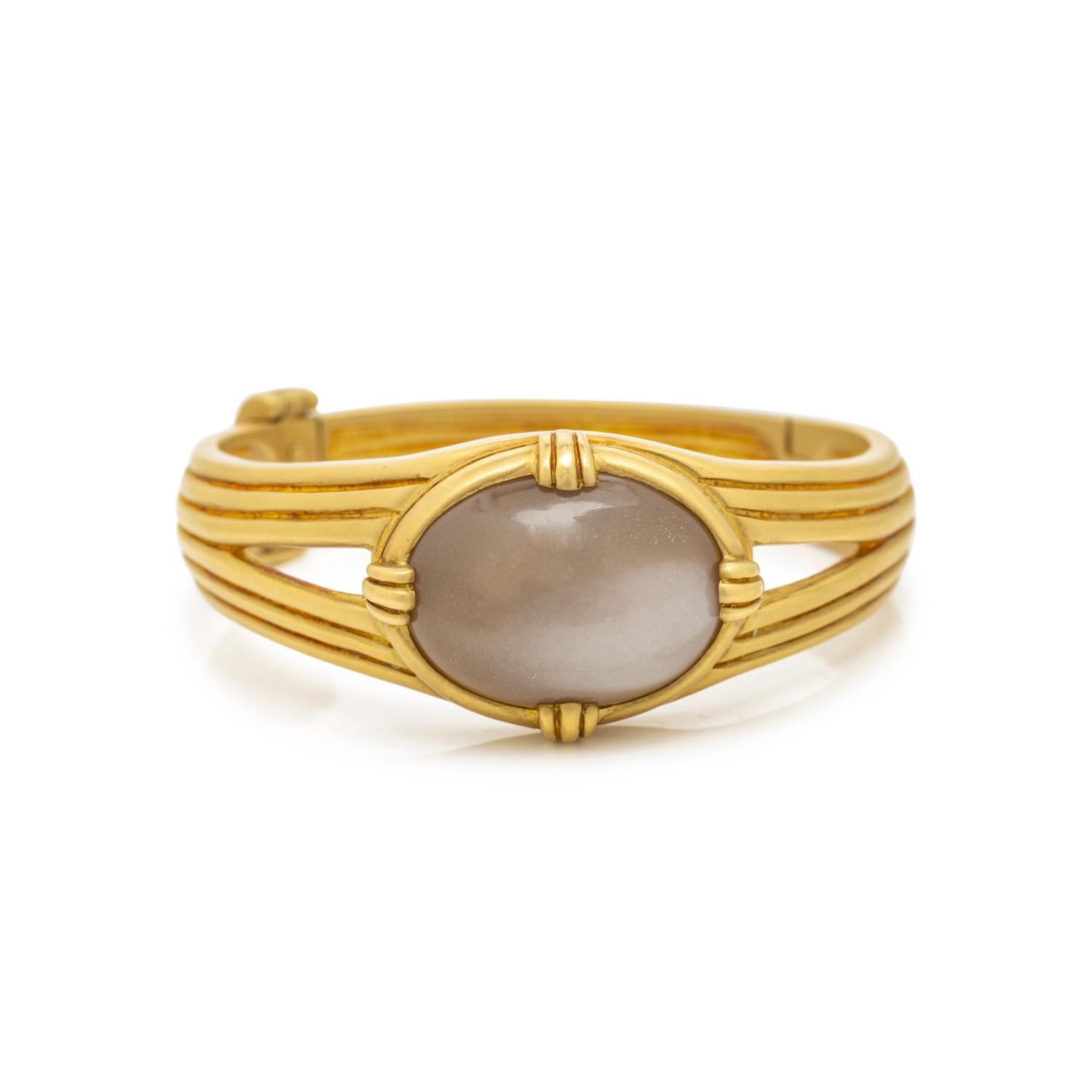 SLANE & SLANE, YELLOW GOLD AND SUNSTONE BANGLE BRACELET