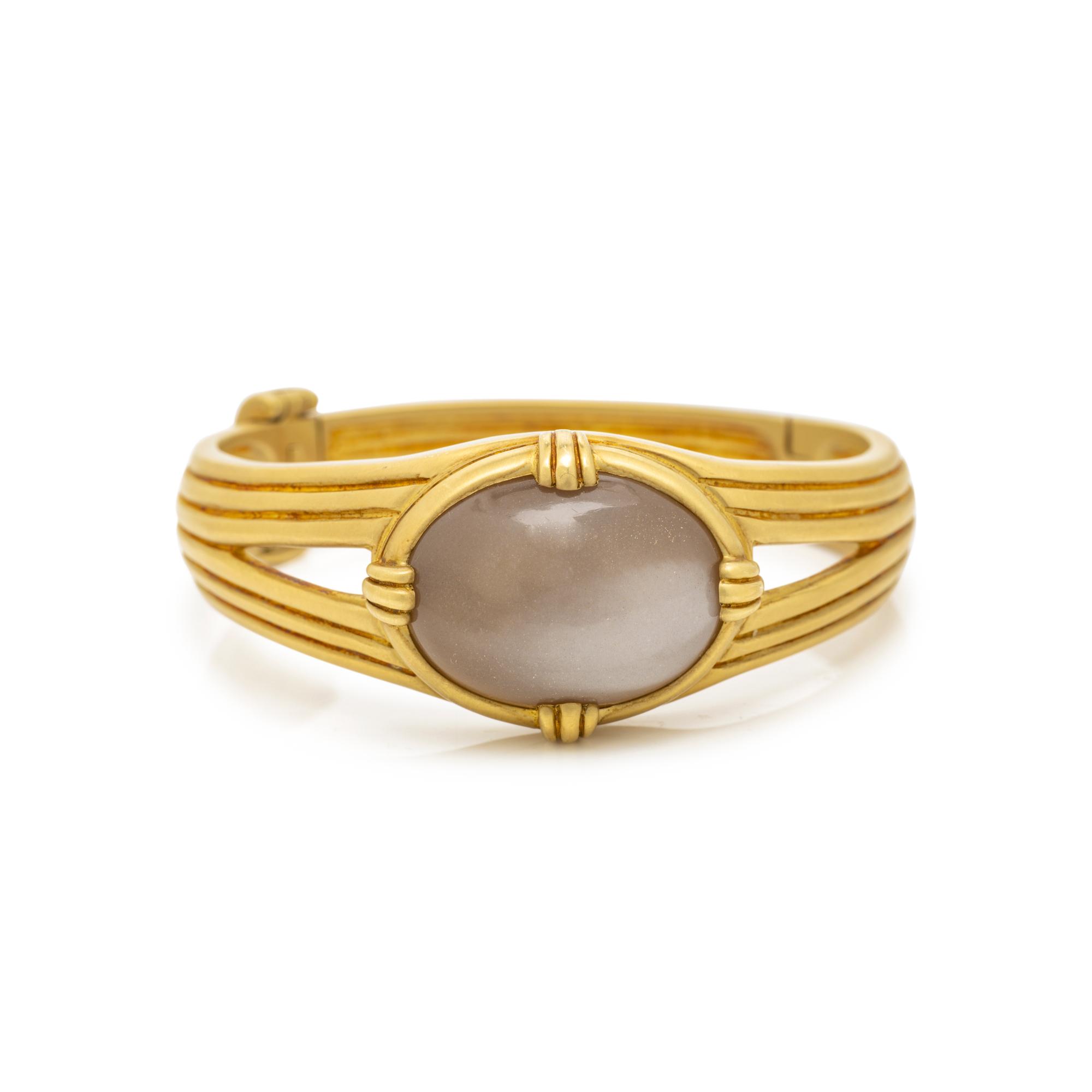 SLANE & SLANE, YELLOW GOLD AND SUNSTONE BANGLE BRACELET