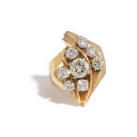 YELLOW GOLD AND DIAMOND RING