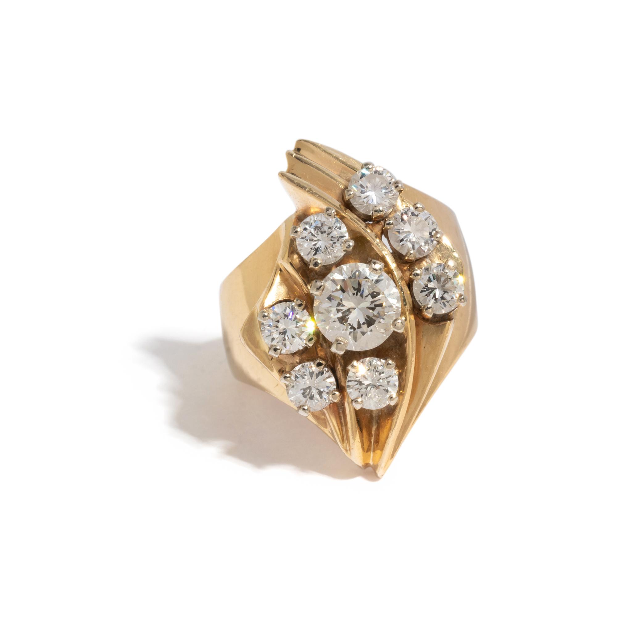 YELLOW GOLD AND DIAMOND RING