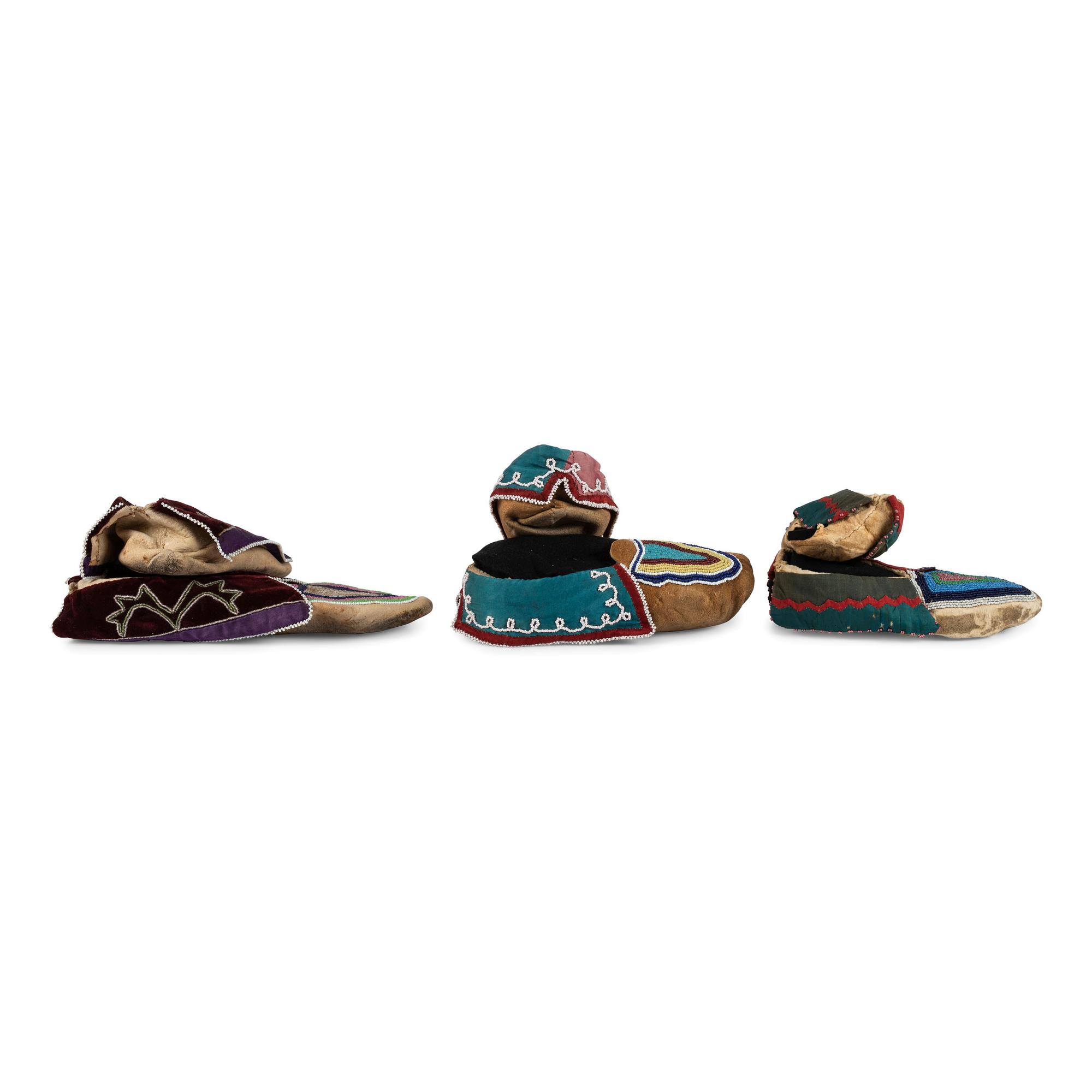 Delaware Beaded Hide Moccasins