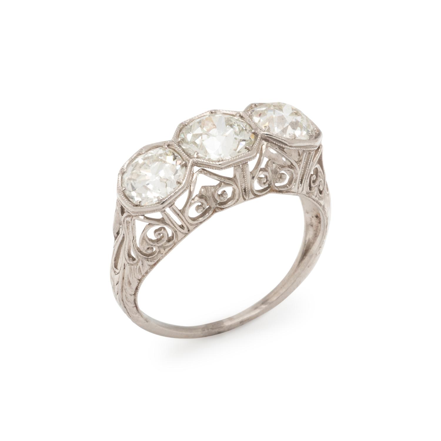 THREE STONE DIAMOND RING