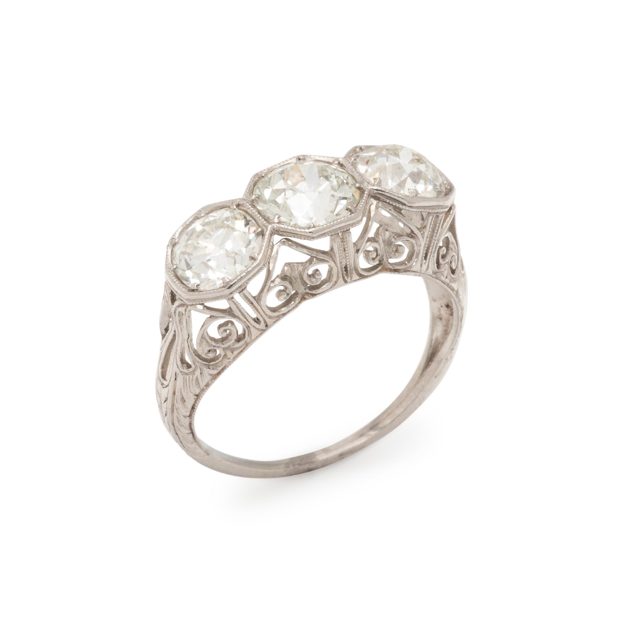 THREE STONE DIAMOND RING