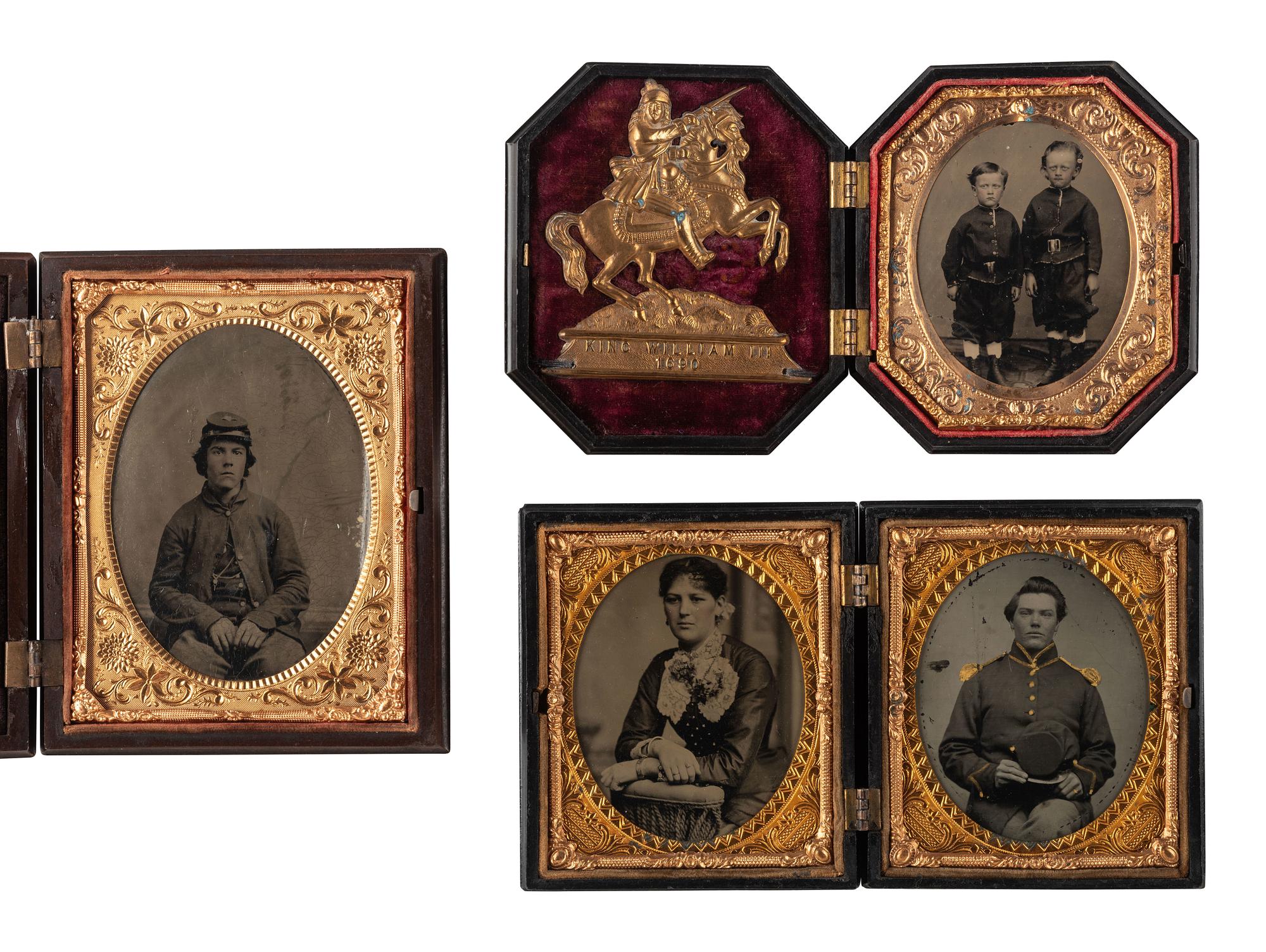 [CIVIL WAR]. Quarter plate and sixth plate tintypes of Civil War soldiers in Union cases.