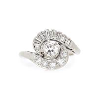 WHITE GOLD AND DIAMOND RING
