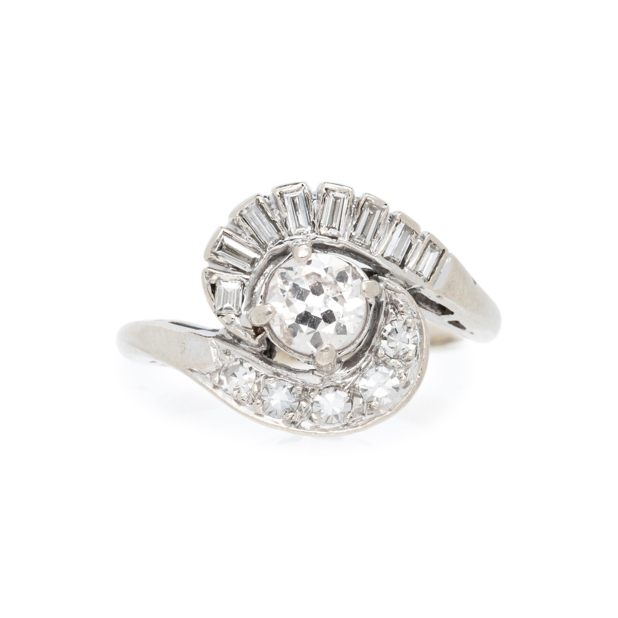 WHITE GOLD AND DIAMOND RING