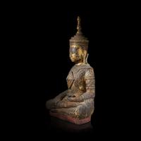 A Burmese Embellished and Gilt-Lacquered Wood Seated Buddha, 19th to Early 20th Century — 十九-二十世紀初 緬甸金漆木坐佛