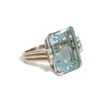 AQUAMARINE AND DIAMOND RING