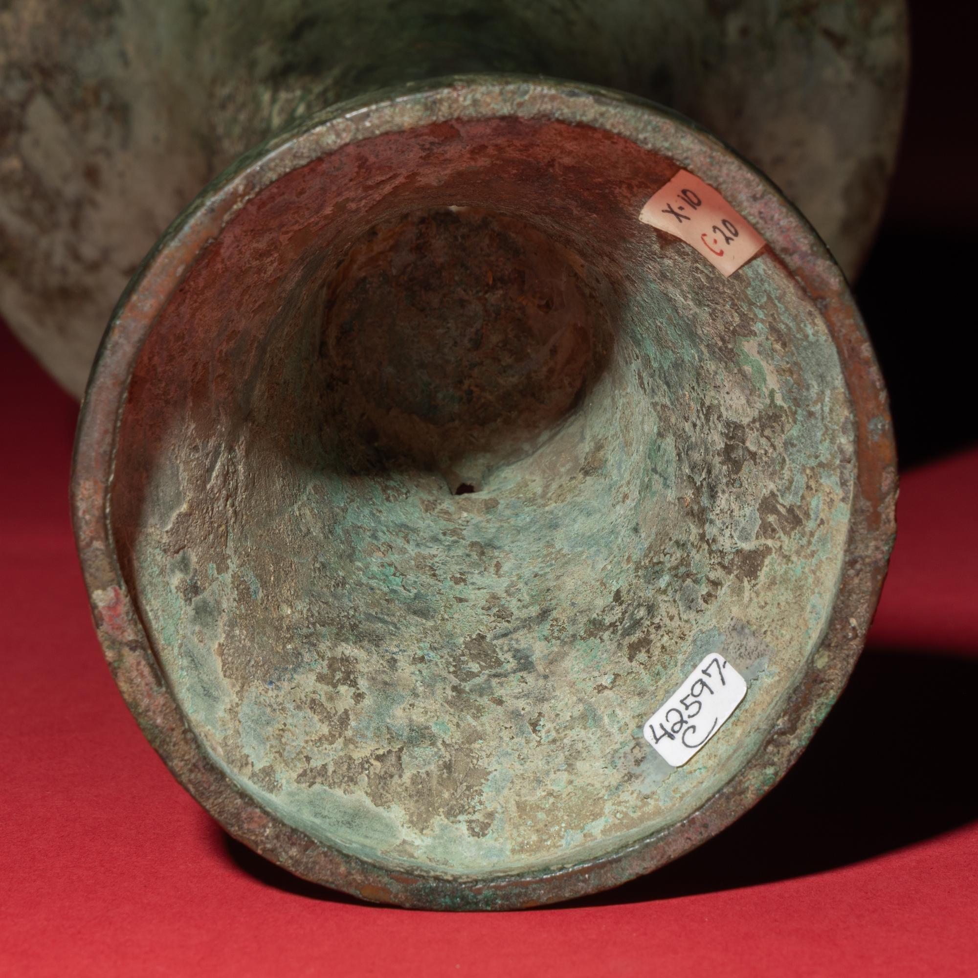 A Chinese Archaic Bronze Gu Vessel, Shang Dynasty — 商 青銅觚