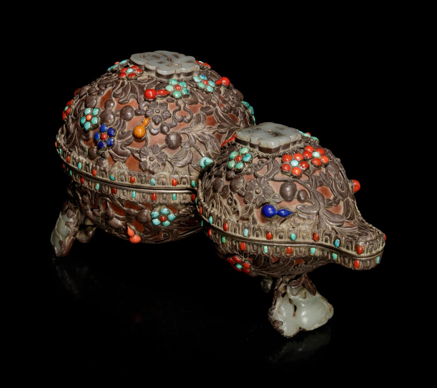 A Jade and Hardstone Embellished Silver Mounted Gourd Covered Box