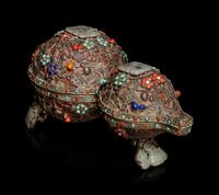 A Jade and Hardstone Embellished Silver Mounted Gourd Covered Box