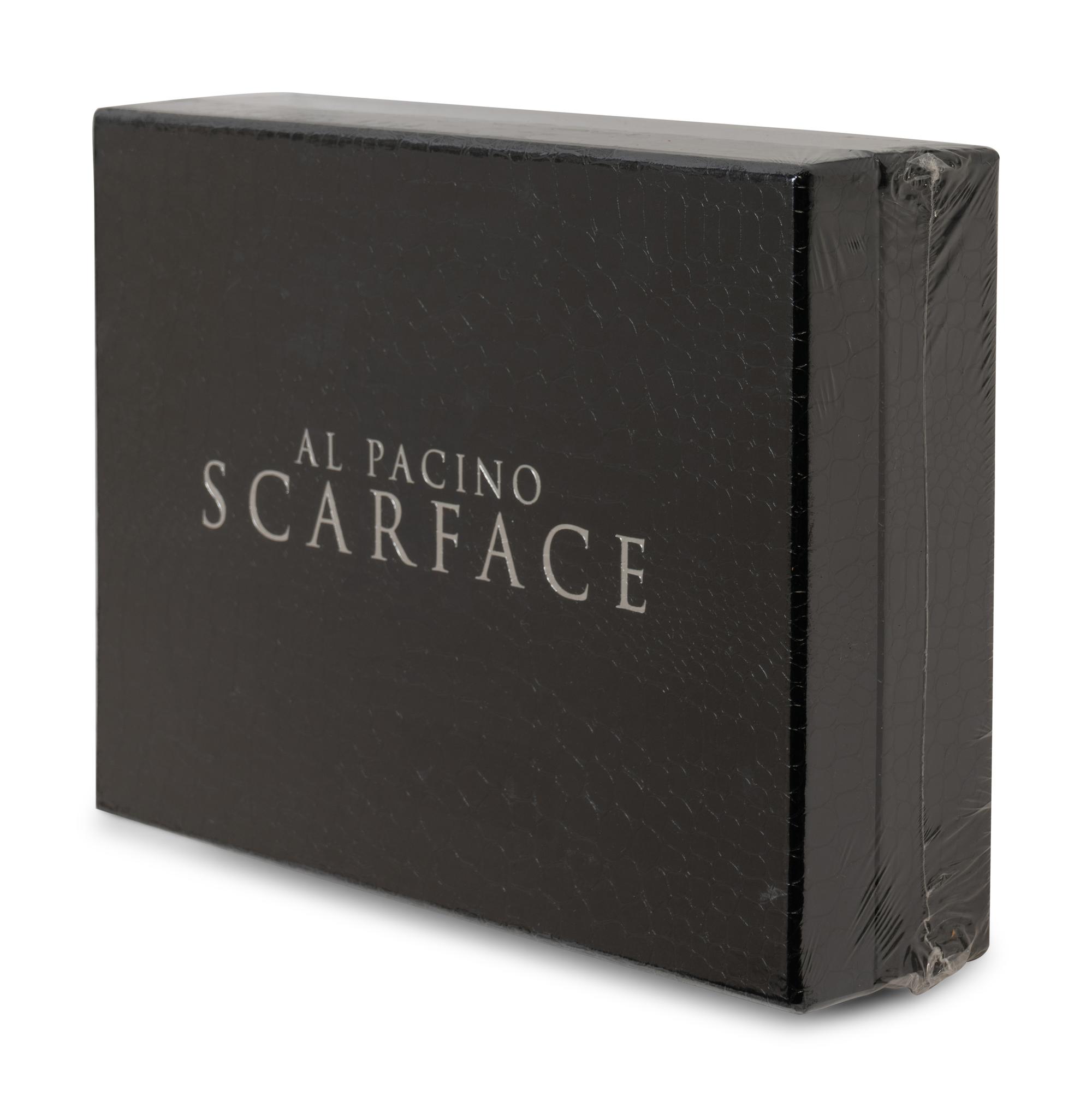 (Film Memorabilia) Scarface . Universal Pictures: 1983.