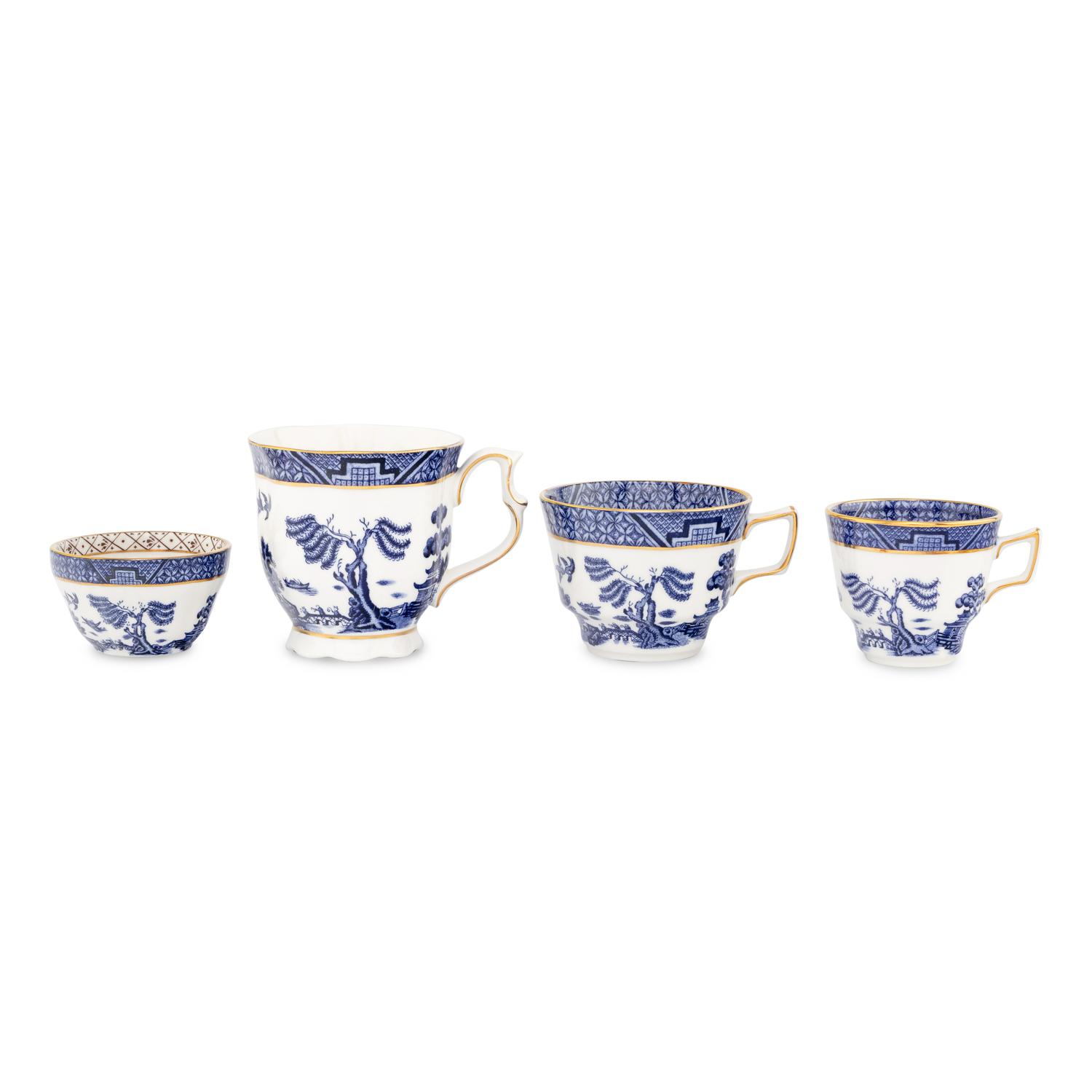 An Extensive Royal Doulton Porcelain Dinner Service