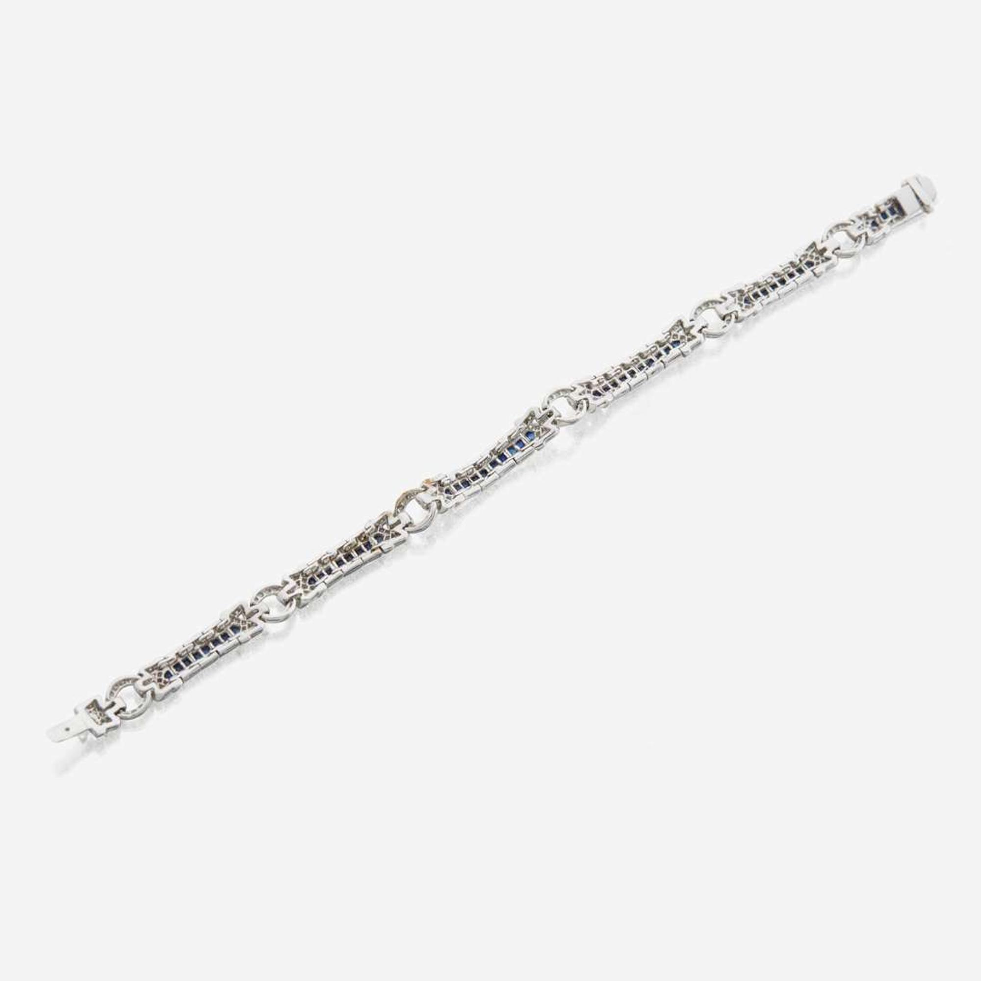 Sapphire and diamond bracelet circular links