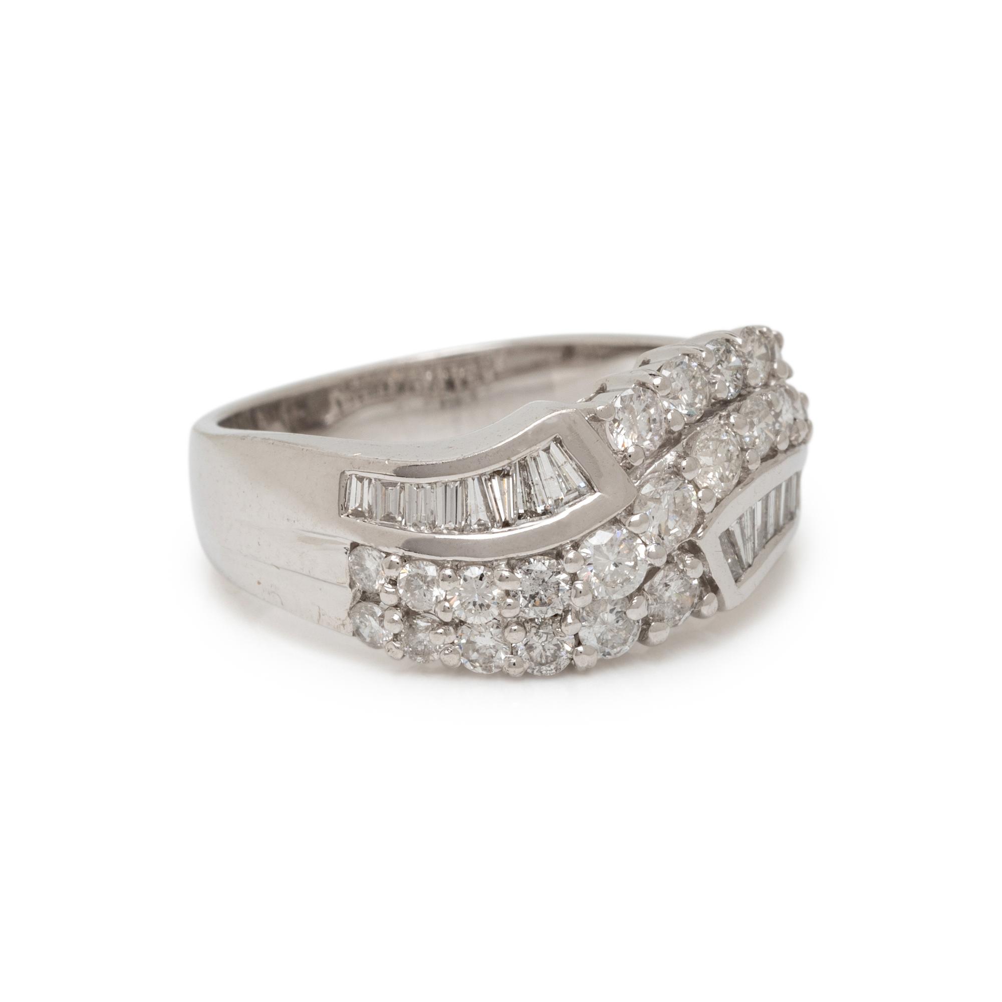 DIAMOND AND WHITE GOLD RING