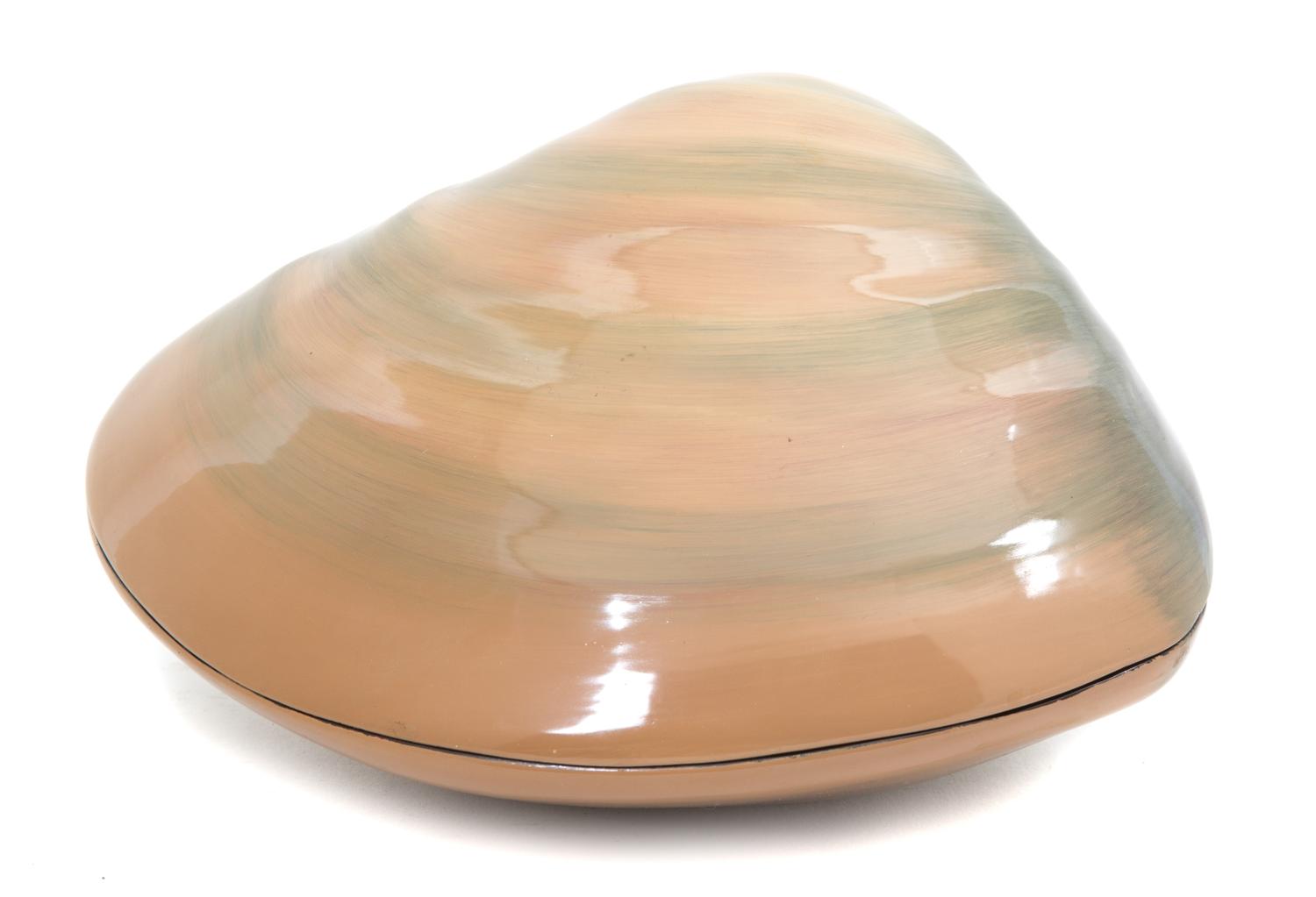 A Japanese Lacquered Clam Shell Box Length 8 1/2 inches. — 20TH CENTURY
