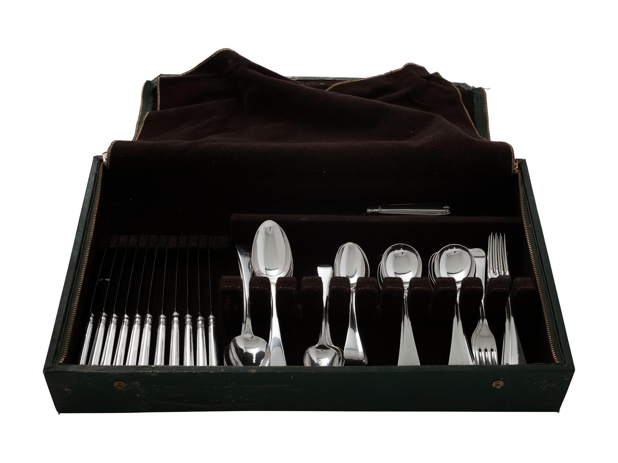 An English Silver Flatware Service