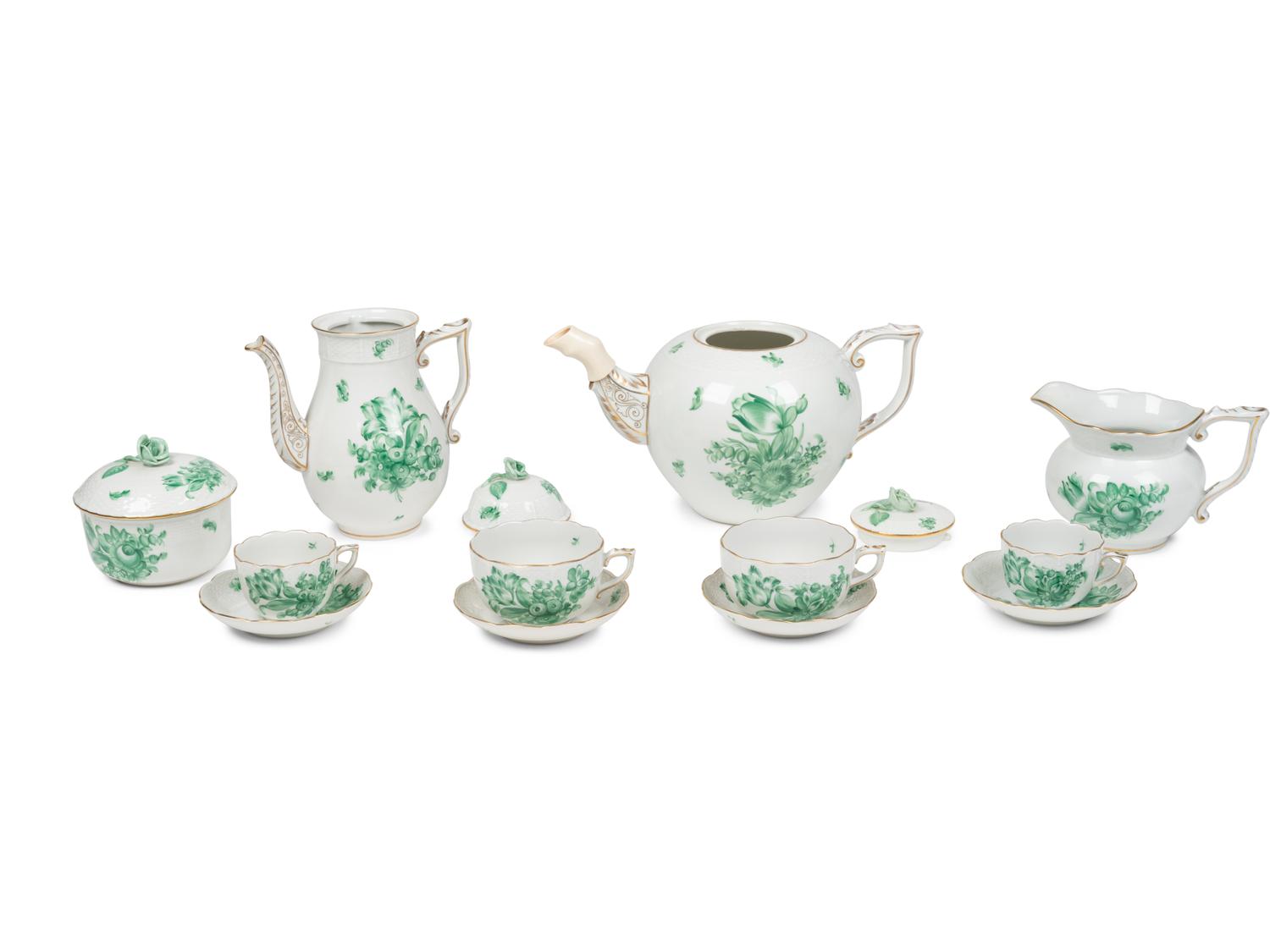 A Herend Chinese Bouquet Porcelain Dinner Service