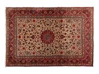 An lsphahan Wool Rug — 20th Century