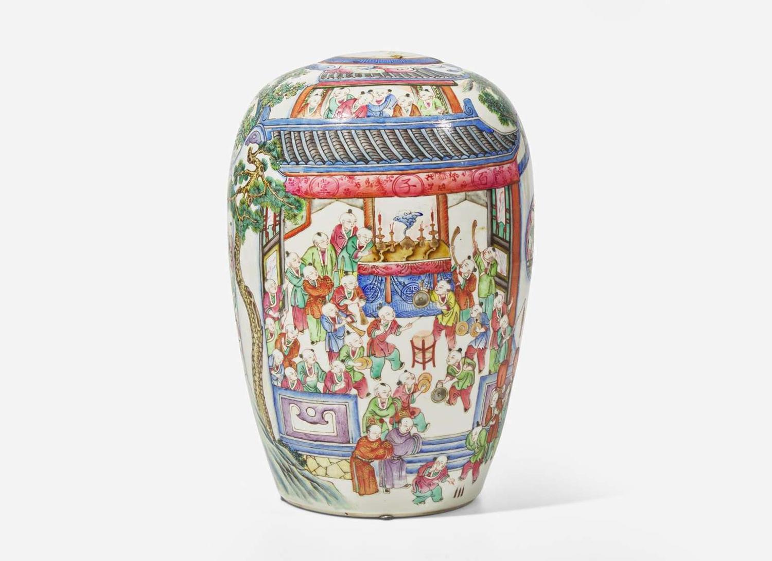 A Chinese famille rose-decorated porcelain "Hundred Boys" ovoid jar and cover, 19th century 粉彩百子圖將軍蓋罐 十九世紀