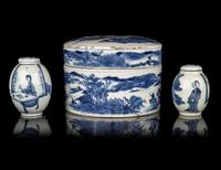 Three Chinese Export Blue and White Porcelain Covered Jars