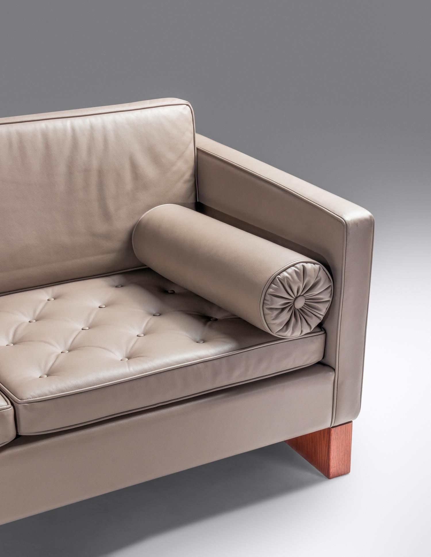 Sofa Knoll International, USA