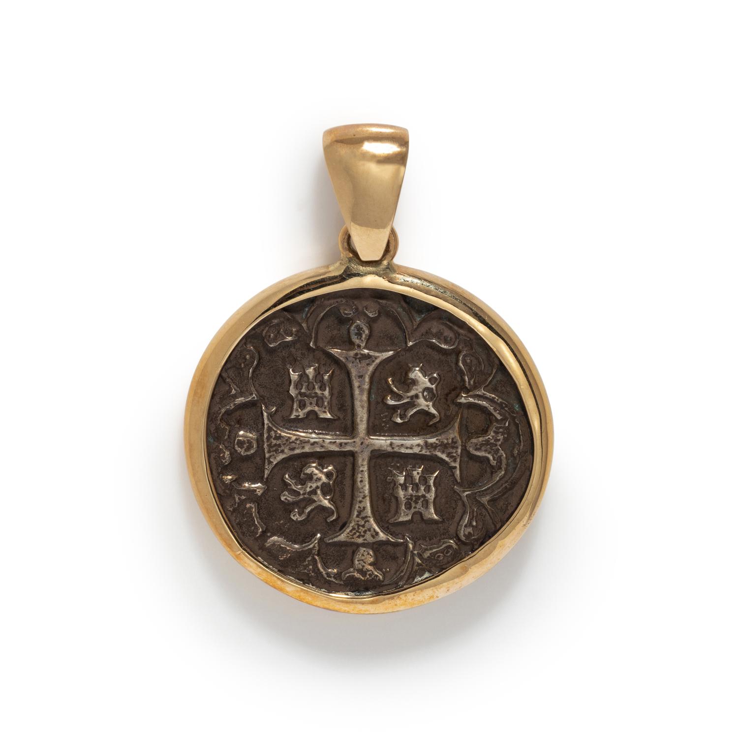YELLOW GOLD AND COIN PENDANT