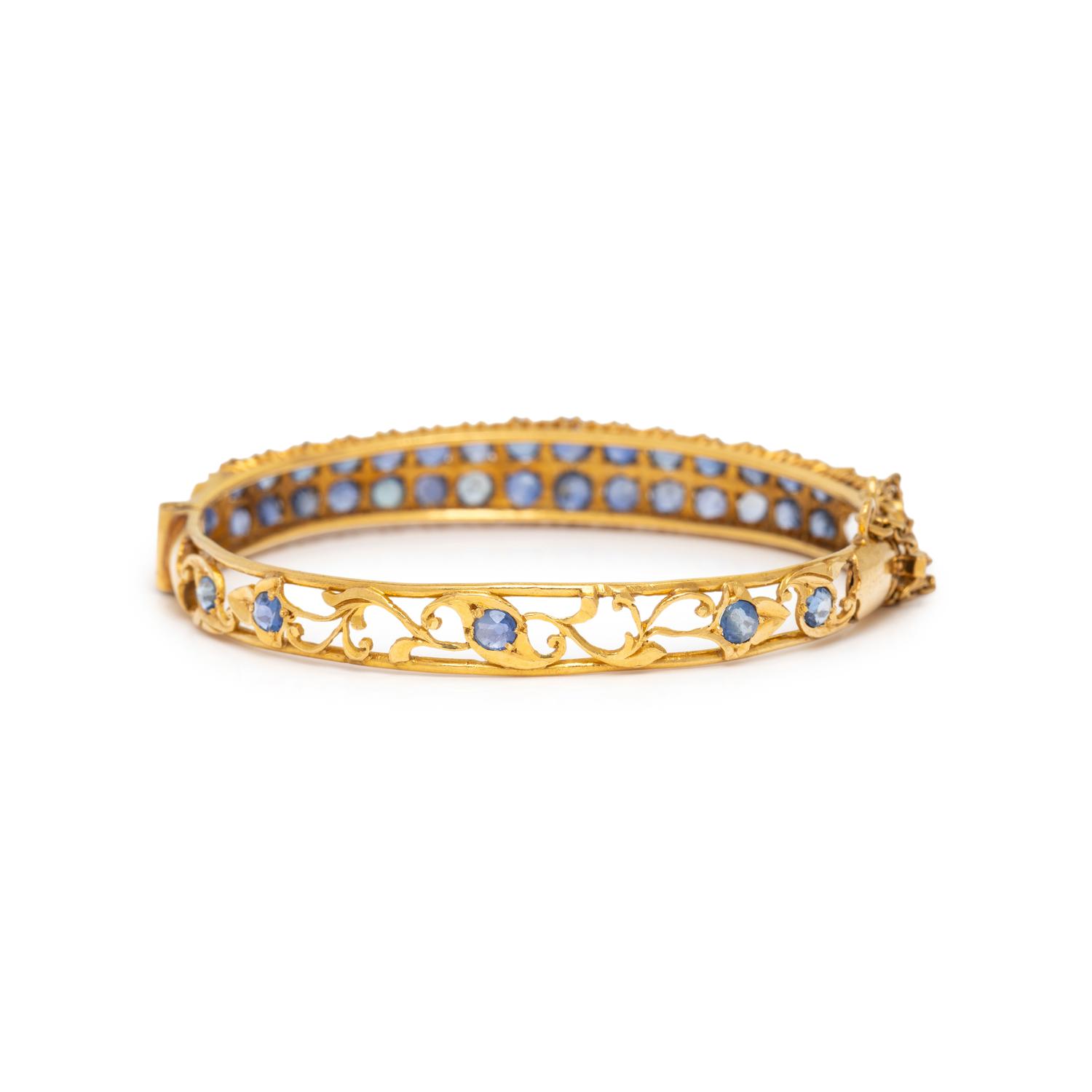 SAPPHIRE AND YELLOW GOLD BANGLE BRACELET