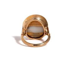 A Neoclassical Gold and Banded Agate Finger Ring with a Warrior on Guard