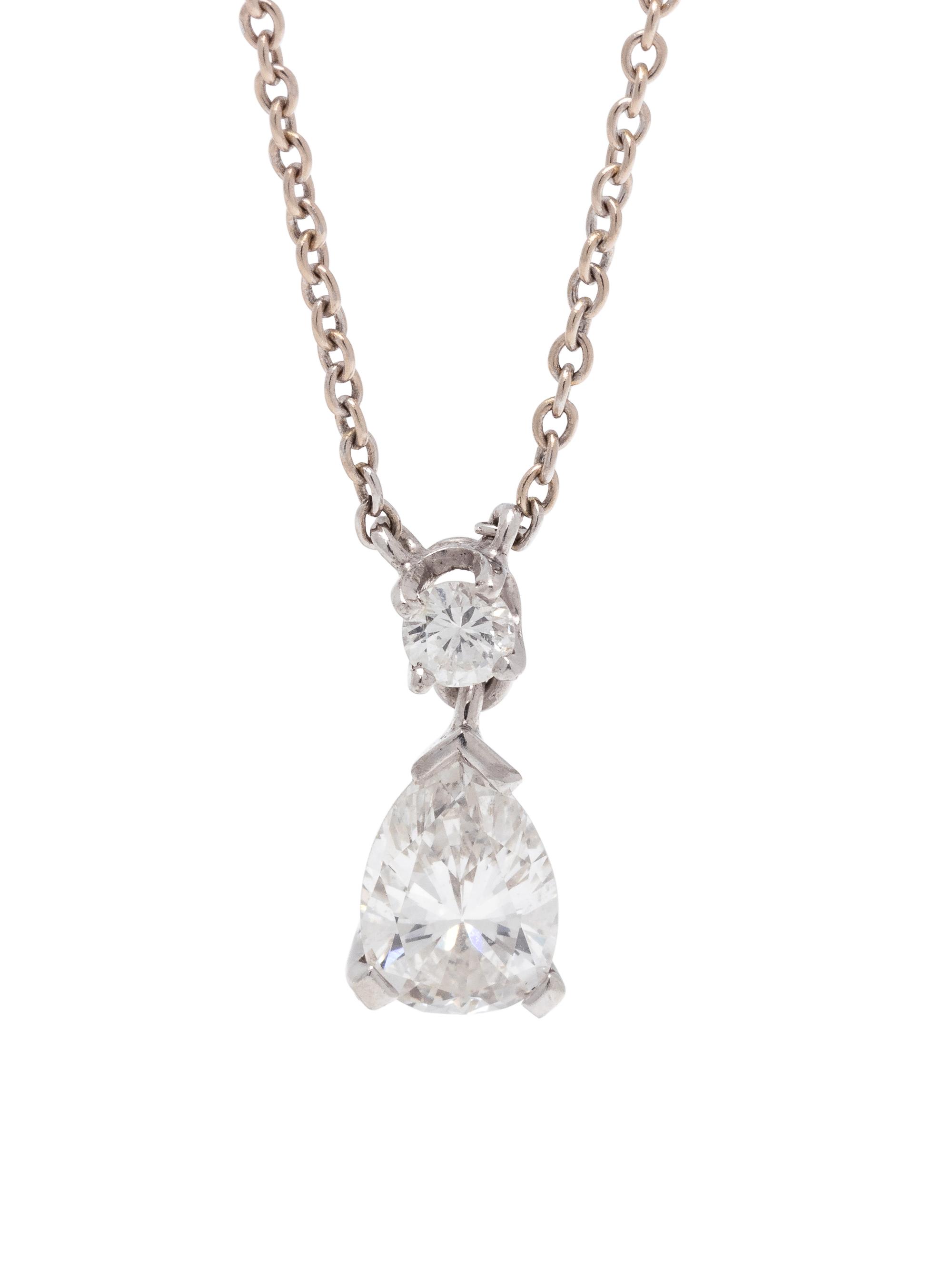 WHITE GOLD AND DIAMOND NECKLACE