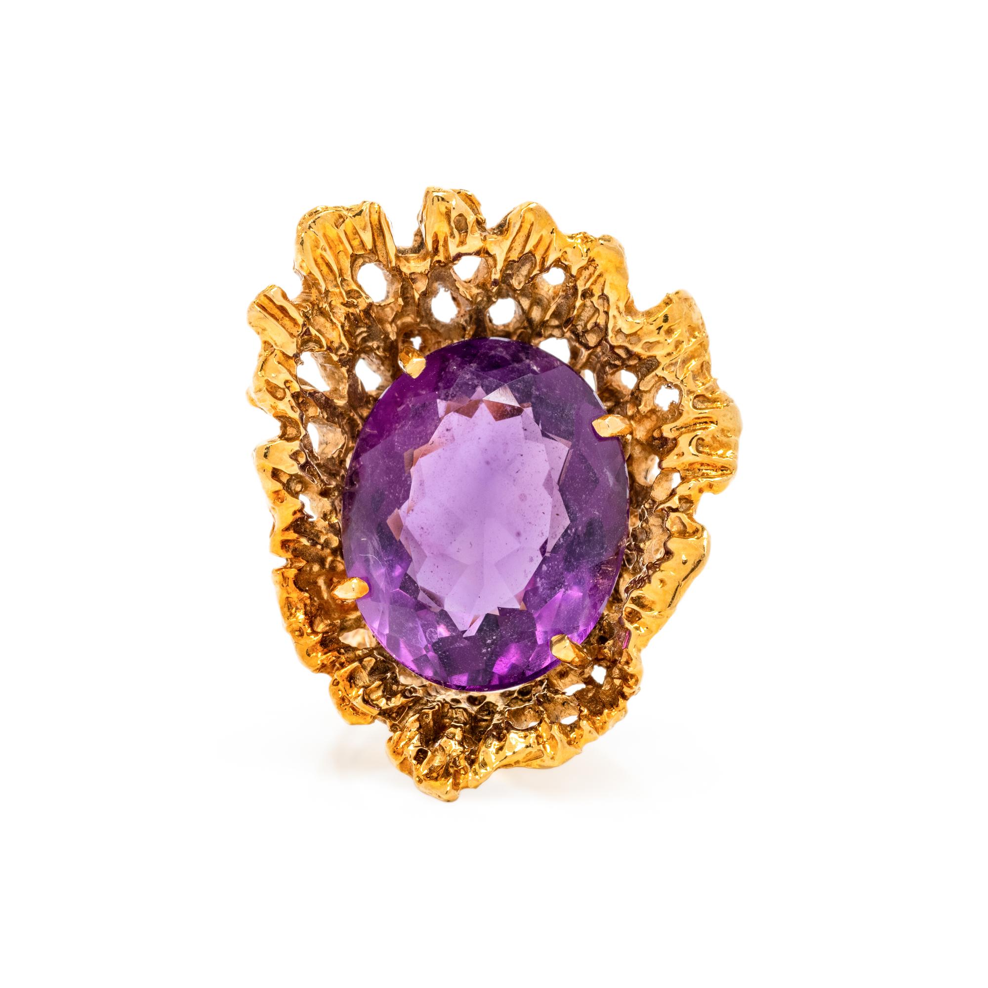 YELLOW GOLD AND AMETHYST RING