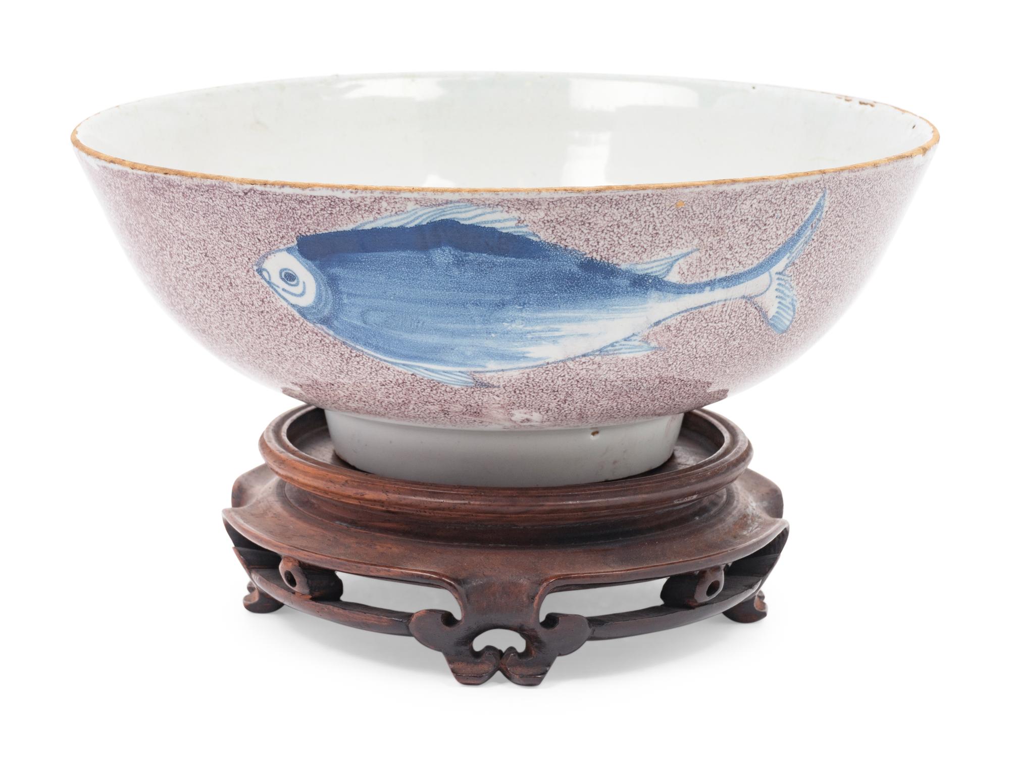 A Chinese Export Porcelain Bowl