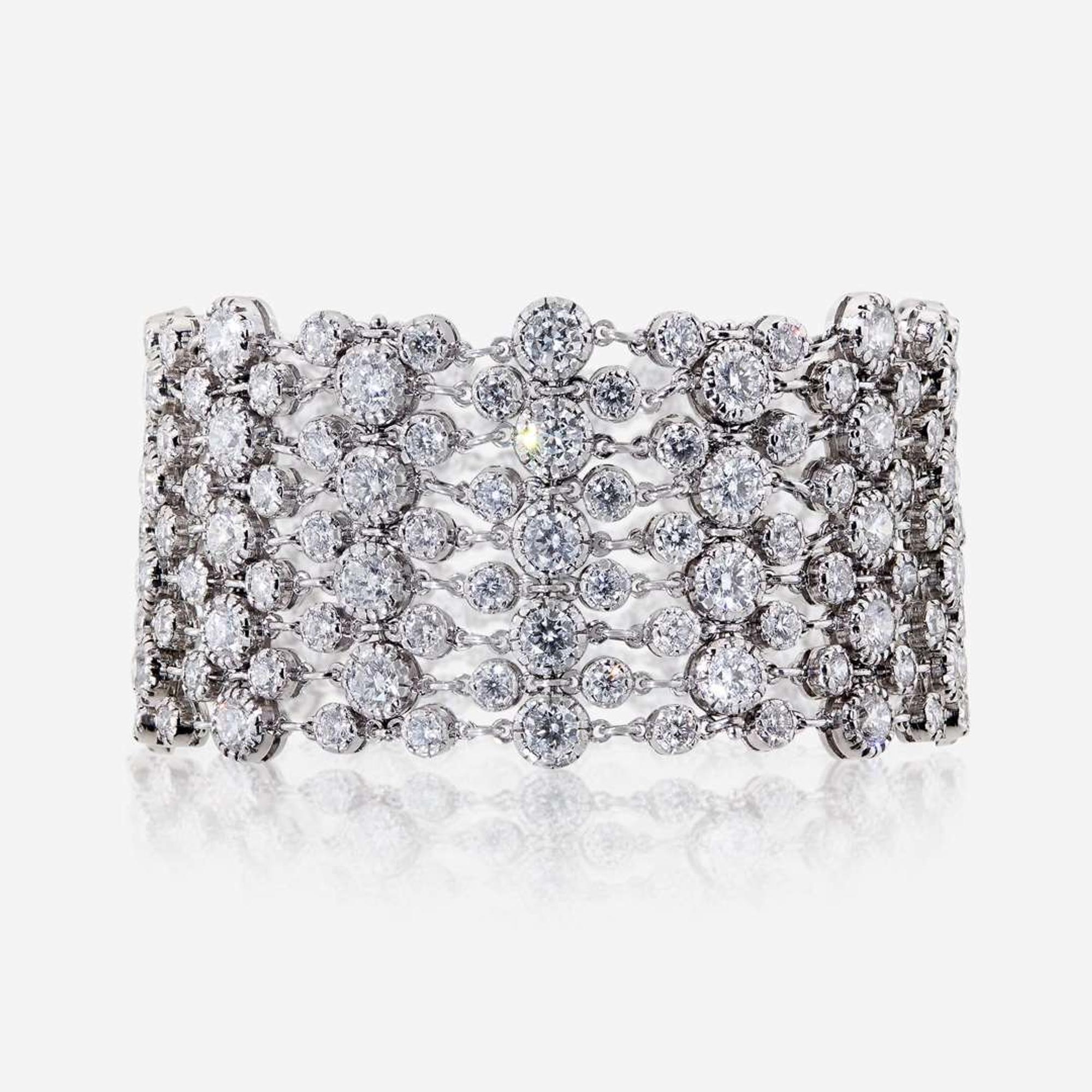 An eighteen karat white gold and diamond bracelet