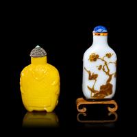 Two Chinese Glass Snuff Bottles, 19th-Early 20th Century 清晚期 “鶴鹿同春“套料鼻煙壺及"太平有象"黃料鼻煙壺