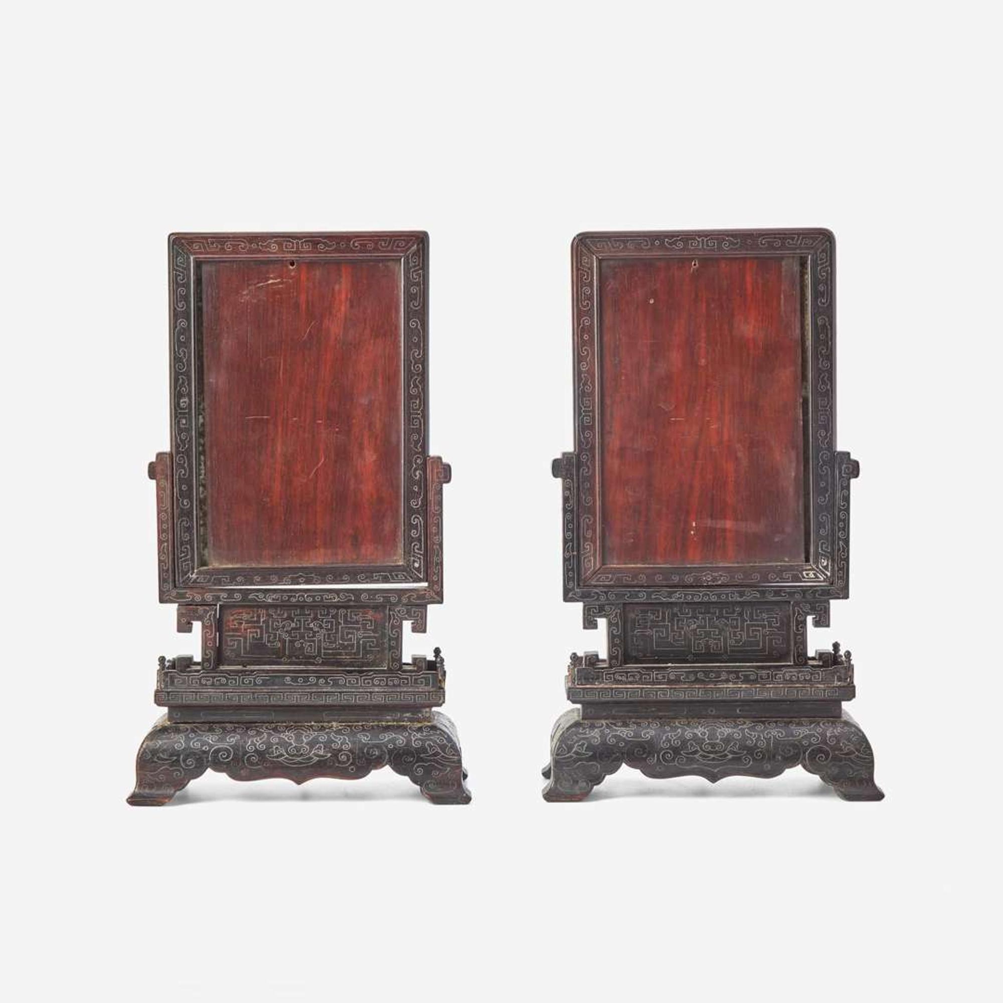 A pair of Chinese porcelain plaques with silver wire-inlaid wood stands 粉彩瓷板插屏一對 Late Qing to Republic period ?????