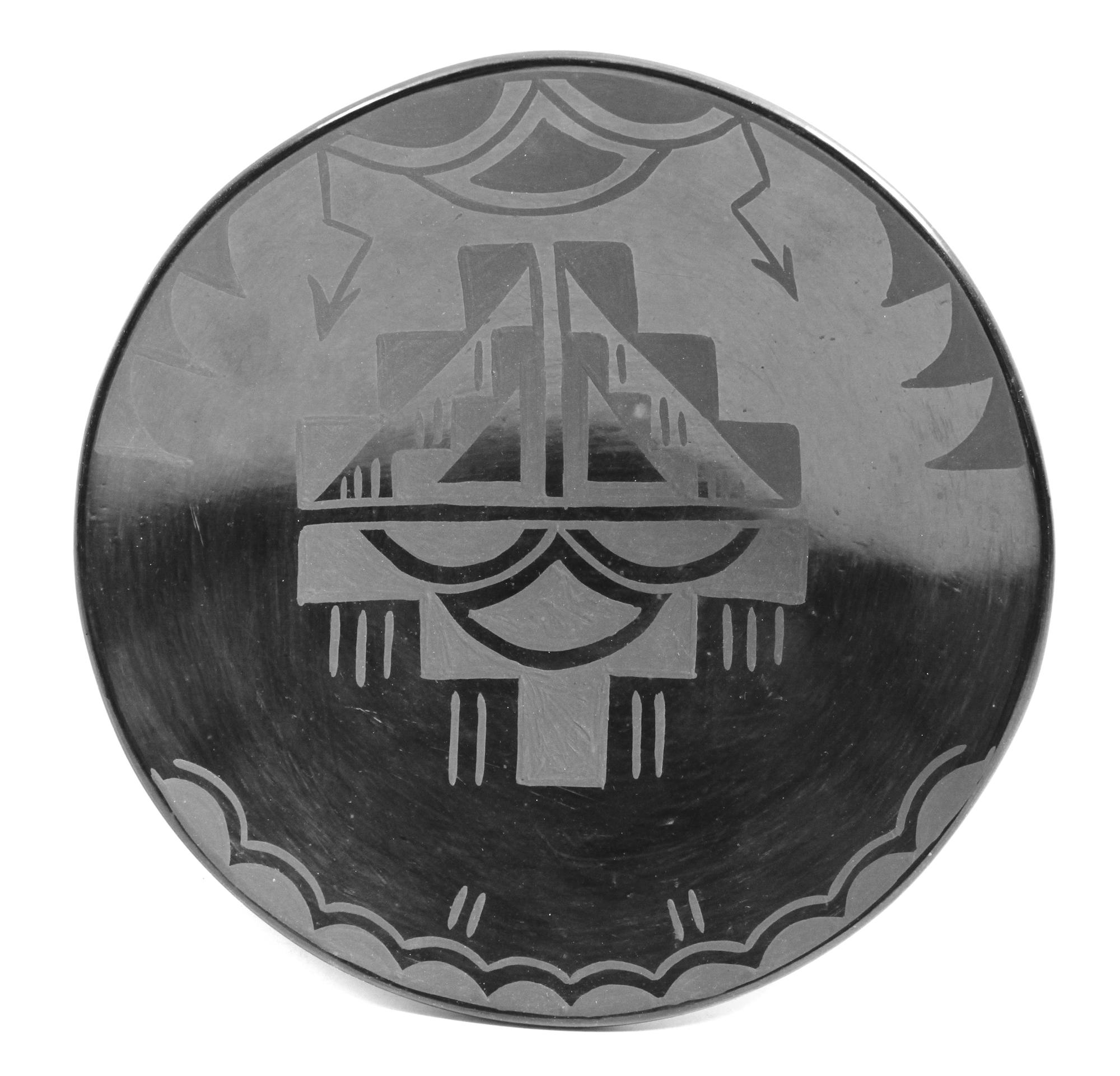 Santa Clara Blackware Plate Diameter 11 3/8 inches
