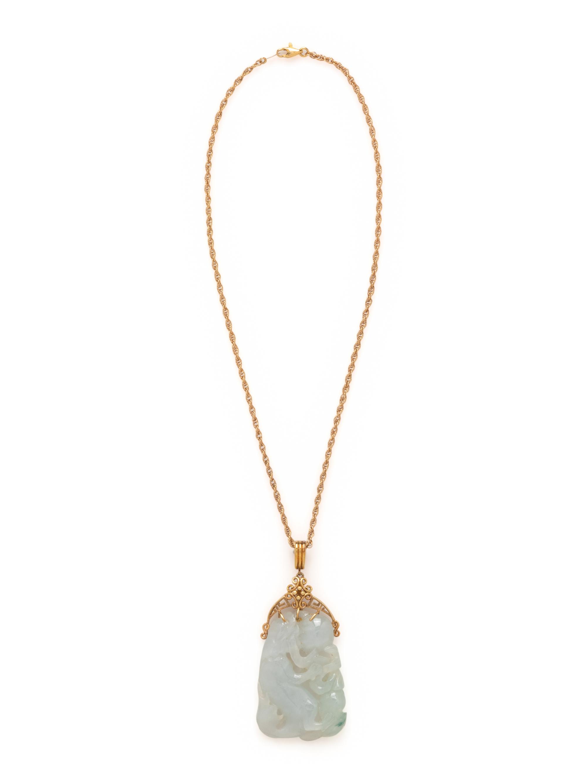 YELLOW GOLD AND CARVED JADE PENDANT/NECKLACE