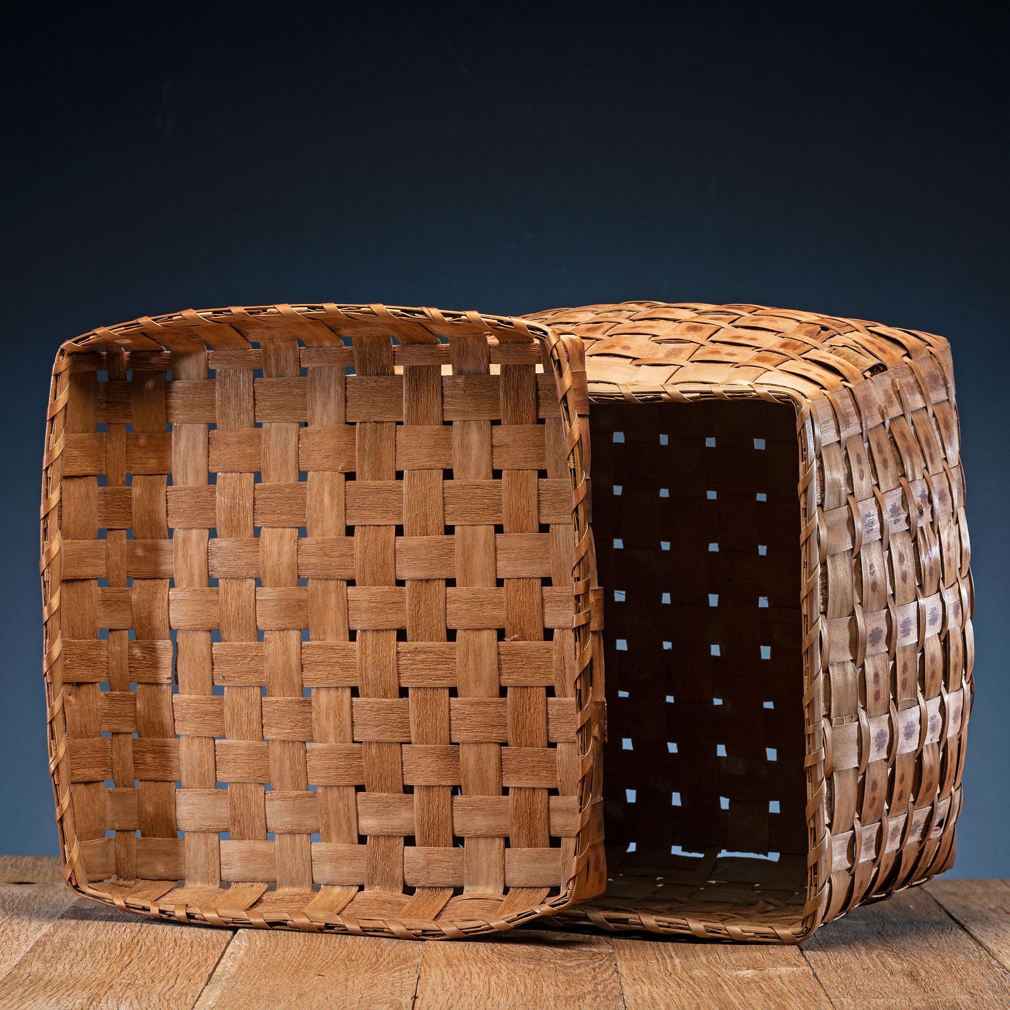 Northeastern Ash Splint Lidded Basket