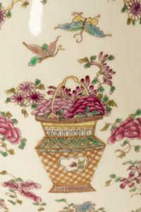 A Pair of Chinese Export Porcelain Covered Vases — EARLY 20TH CENTURY