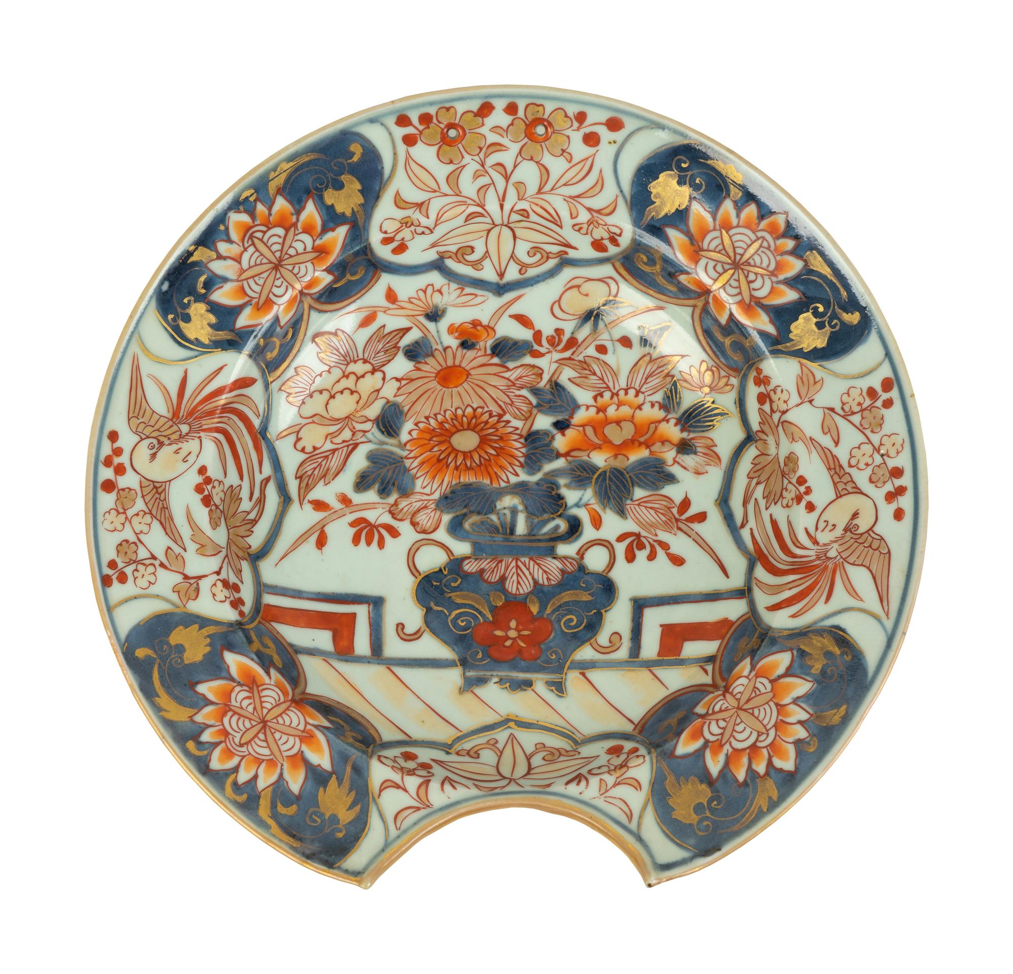A Japanese Imari Porcleain Barber's Bowl — 19TH CENTURY