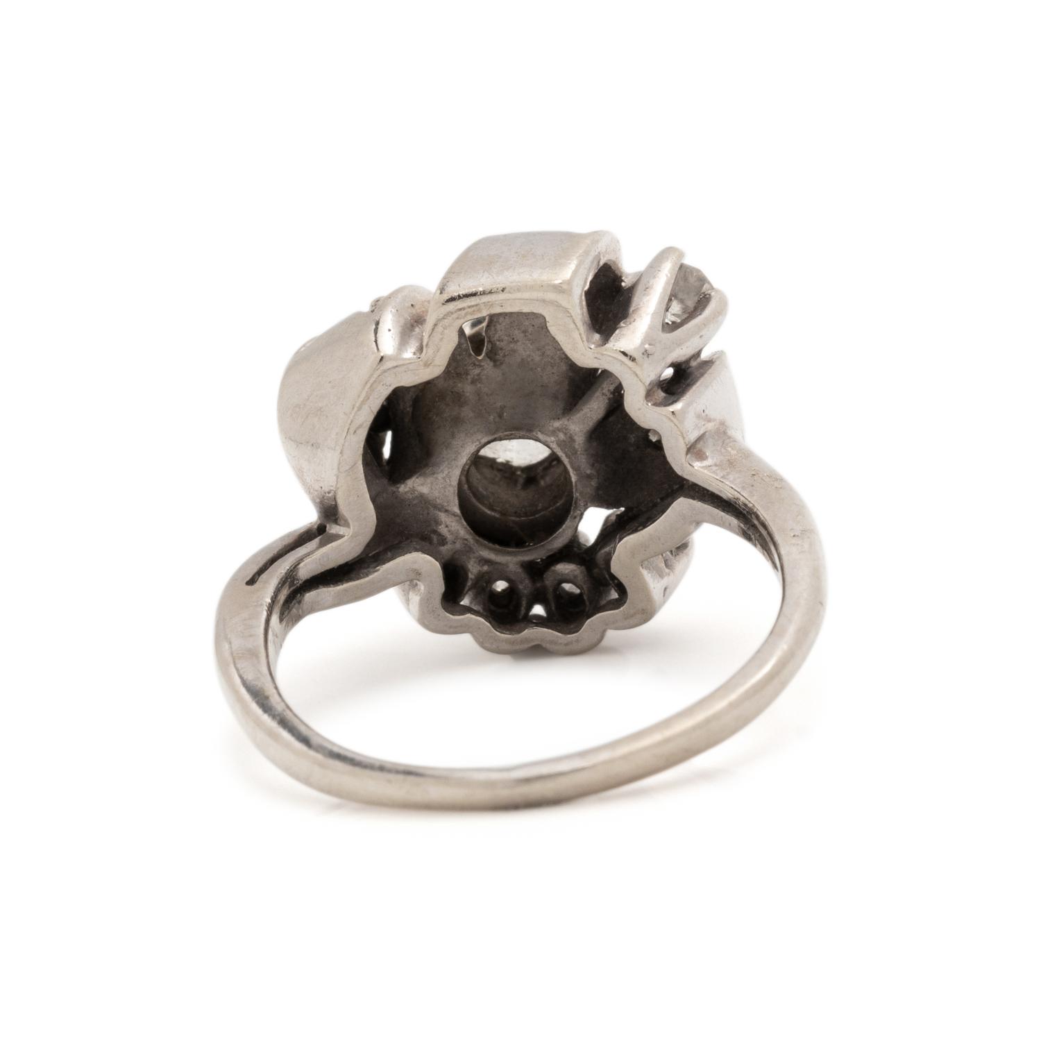 DIAMOND RING