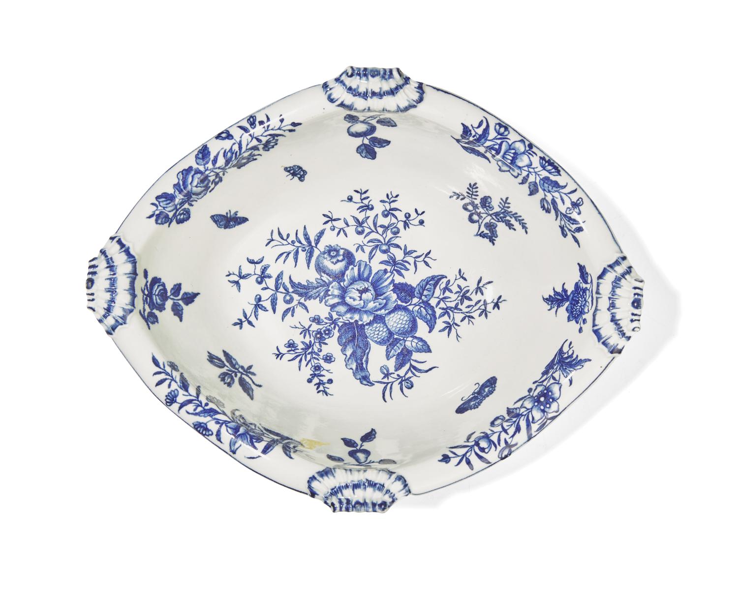 A Group of Seven Worcester Soft-Paste Porcelain "Pinecone" Table Articles