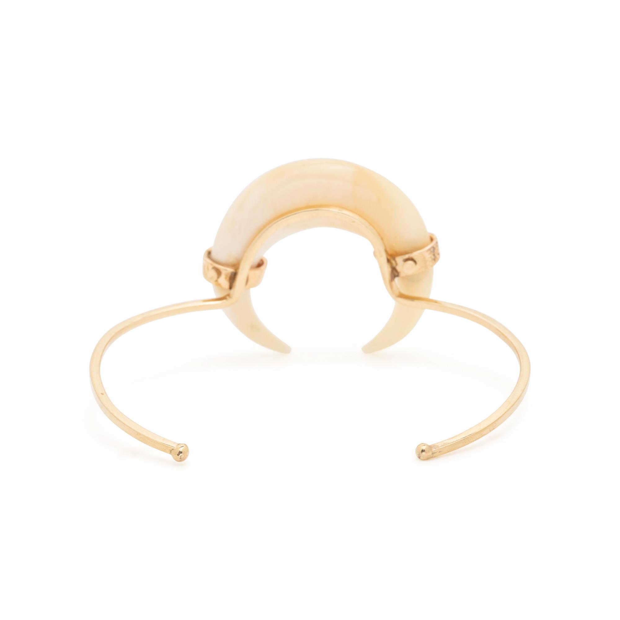 YELLOW GOLD, DIAMOND AND BONE NECKLACE AND BRACELET